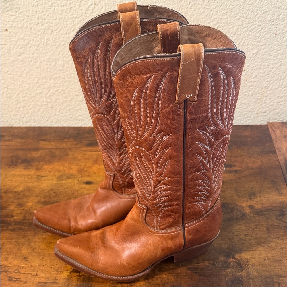 Buffalo authentic vintage brown leather western cowboy/cowgirl boots